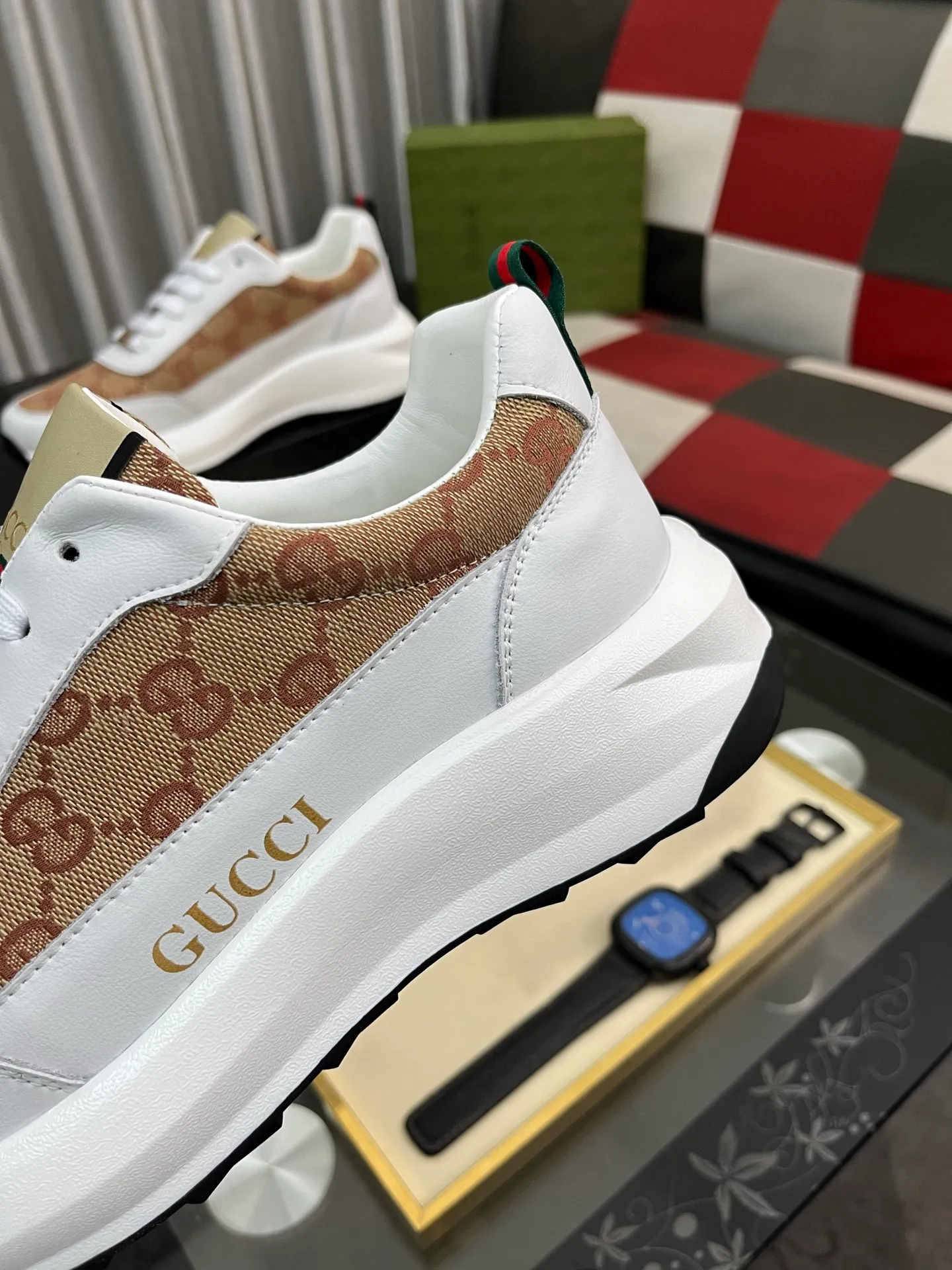 Men's Men's Shoes💰440⌚️⌚️【GUCCI】Gucci men's latest white shoe series casual shoes! The official website is built 1:1. Upper: Made of imported cowhide, with electric embroidery ➕Inner lining: Made of high-quality first-layer pigskin, soft and comfortable. Picky material selection and exquisite workmanship give you the best enjoyment. Size: 38-444️⃣Colors available